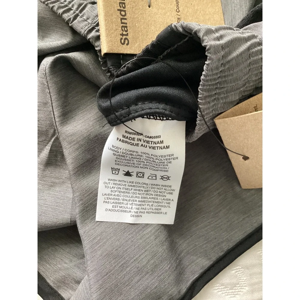 Nike‎ Kids Running Shorts Gray Black Dri-FIT Standard Fit Size M NWT
